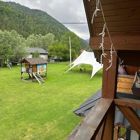 гуцульський двір Lodge *